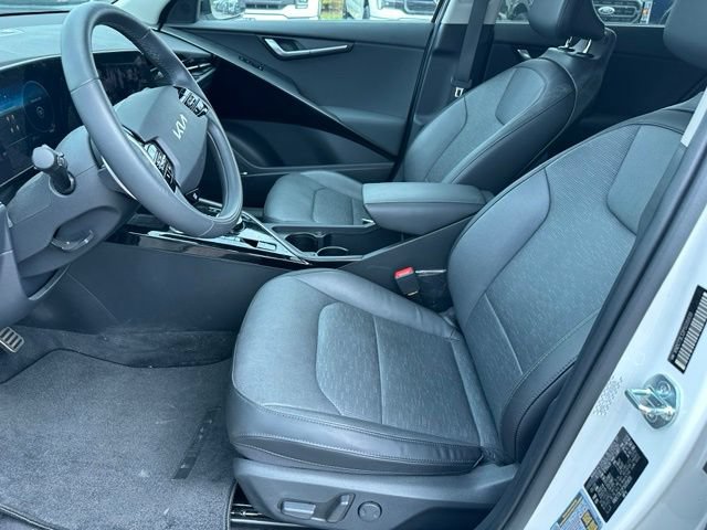 Used 2023 Kia Niro Wave w/ Wave Preserve Package FWD image 16