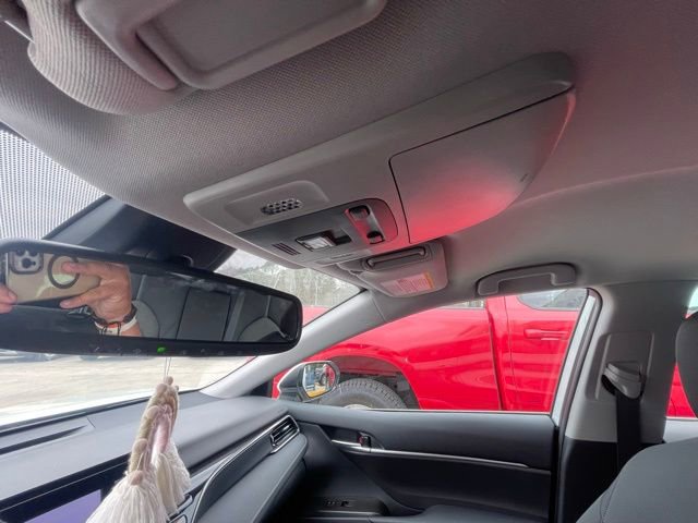 Used 2024 Toyota Camry LE w/ Convenience Package image 14