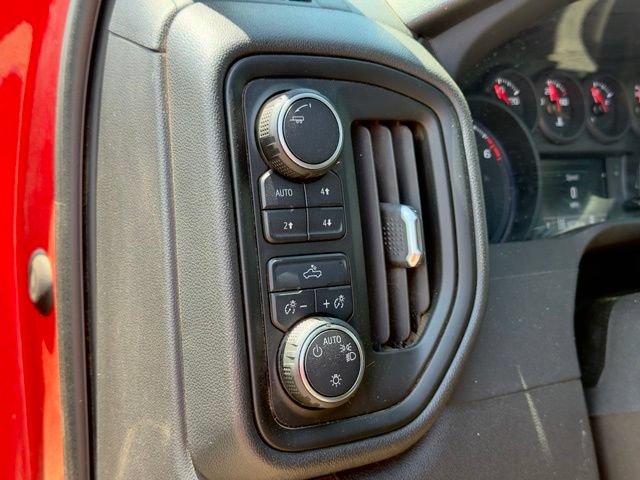 Used 2022 Chevrolet Silverado 1500 Custom Trail Boss AWD/4WD image 21