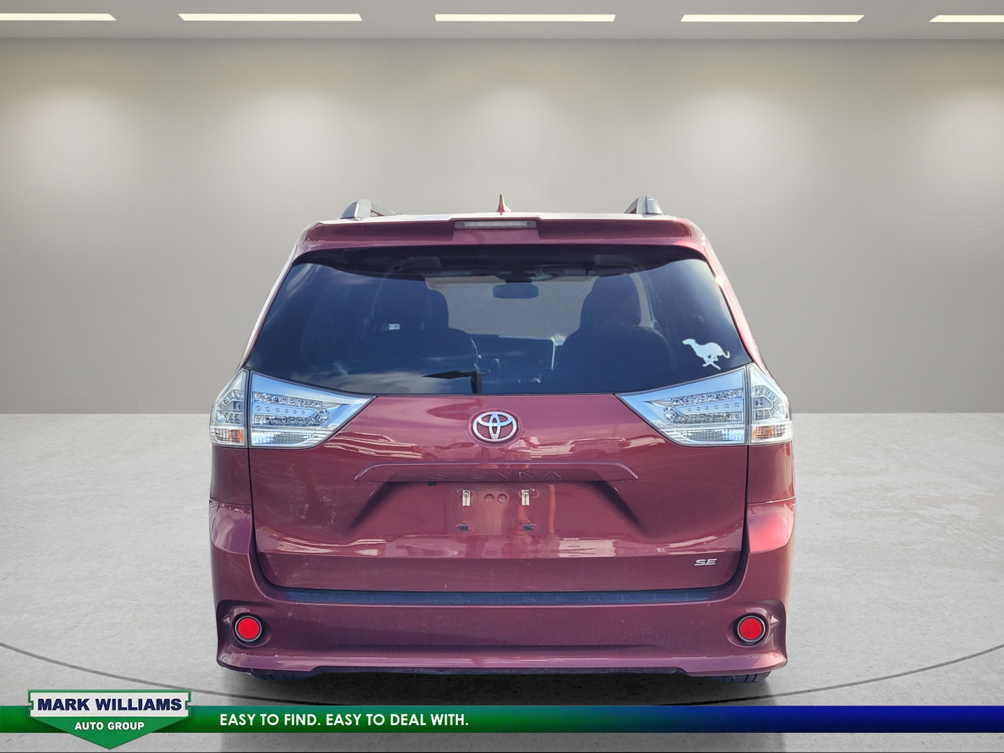 Used 2018 Toyota Sienna SE w/ SE Preferred Package FWD image 5