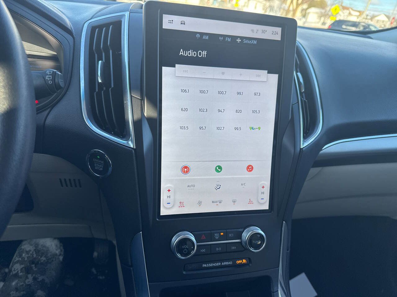 Certified 2024 Ford Edge Titanium image 34