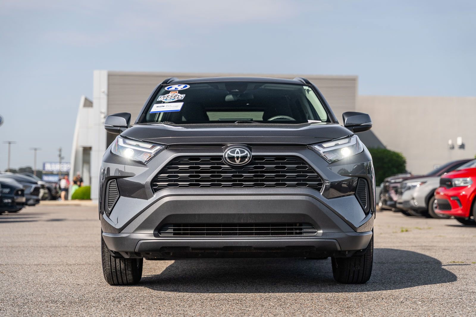 Used 2024 Toyota RAV4 XLE AWD/4WD image 2