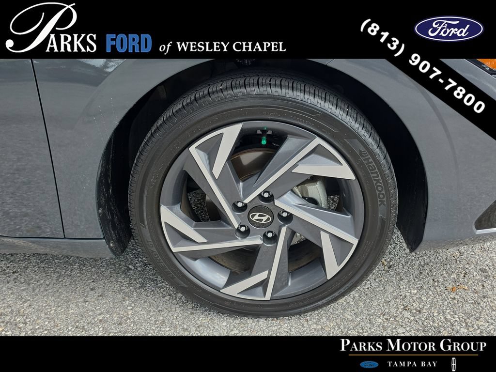 Used 2025 Hyundai Elantra SEL FWD image 30