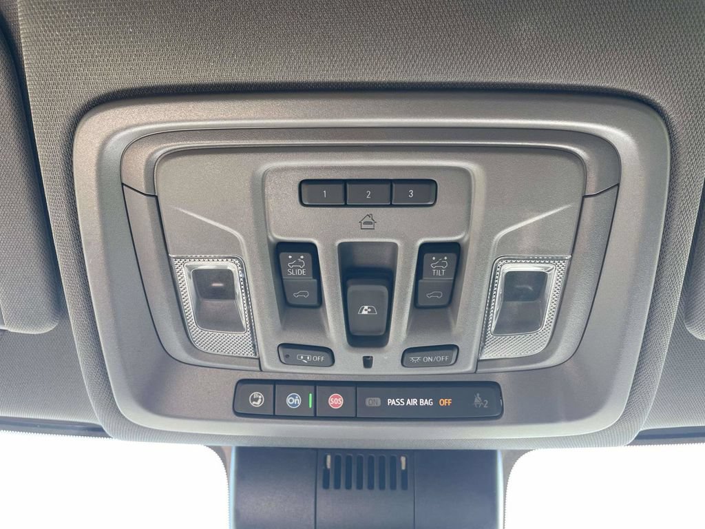 Used 2025 GMC Sierra 1500 Denali AWD/4WD image 29