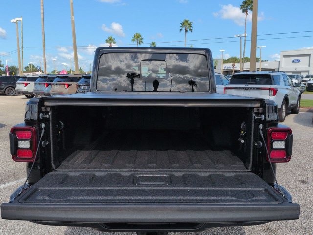 Used 2025 Jeep Gladiator Mojave w/ Safety Group AWD/4WD image 13