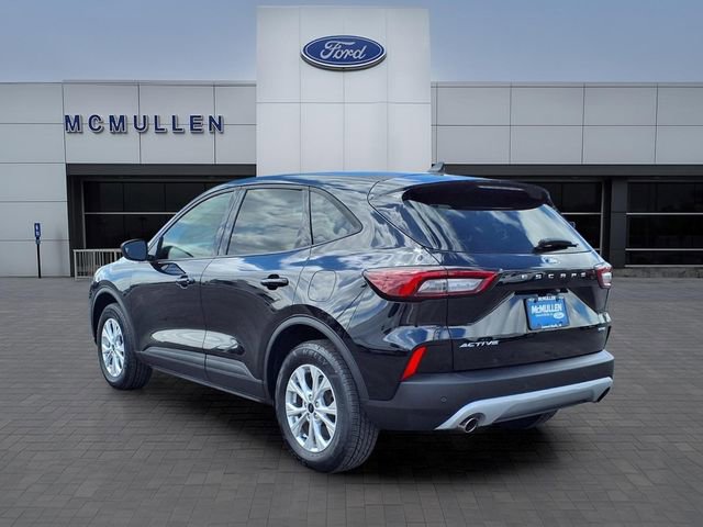 Certified 2025 Ford Escape Active w/ Tech Pack #1 AWD/4WD image 3