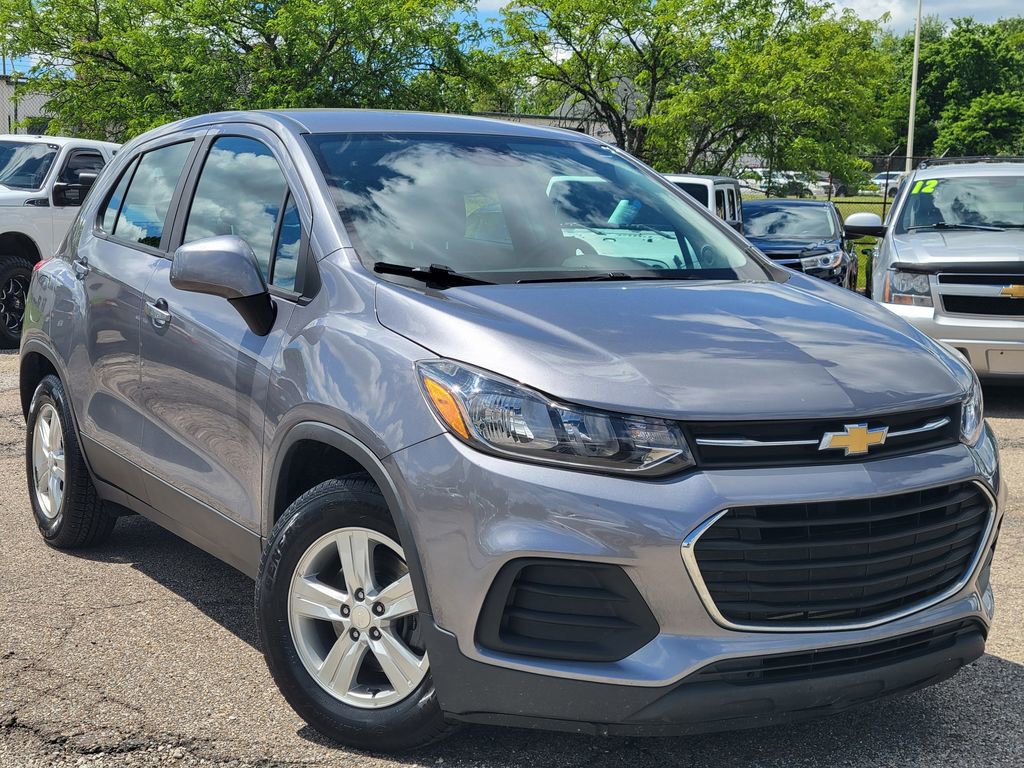 Used 2020 Chevrolet Trax LS FWD image 27