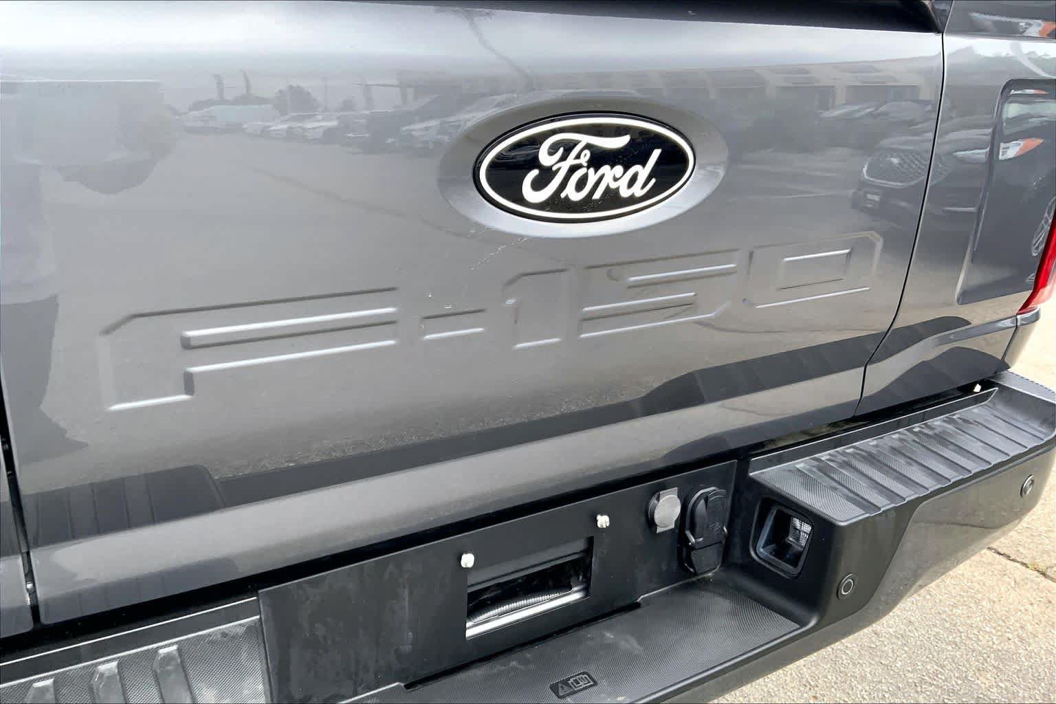 Certified 2024 Ford F150 Platinum w/ Equipment Group 702A High AWD/4WD image 10