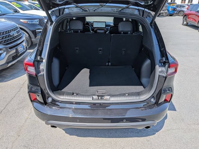 Certified 2023 Ford Escape ST-Line w/ Tech Pack #1 AWD/4WD image 17