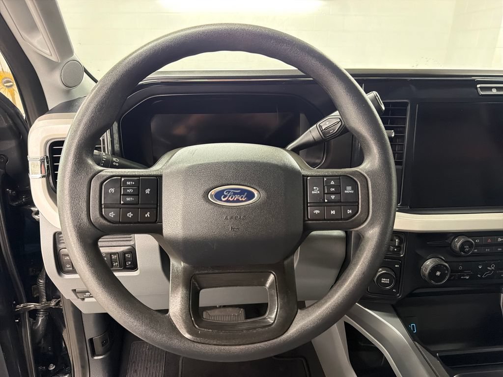 Certified 2026 Ford F350 XLT w/ XLT Premium Package AWD/4WD image 19
