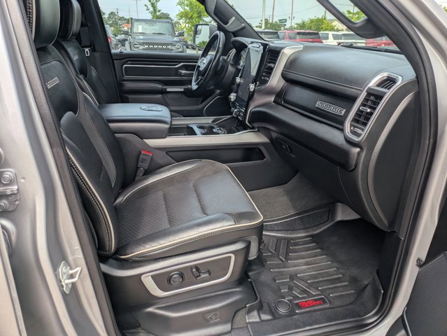 Used 2023 RAM 1500 Laramie AWD/4WD image 19