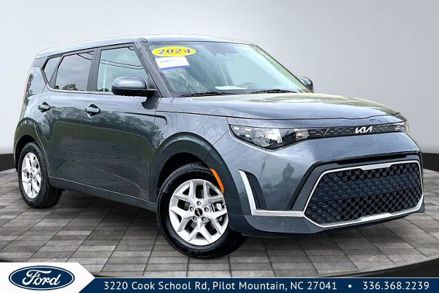 Used 2024 Kia Soul LX w/ Option Group 015 FWD image 1