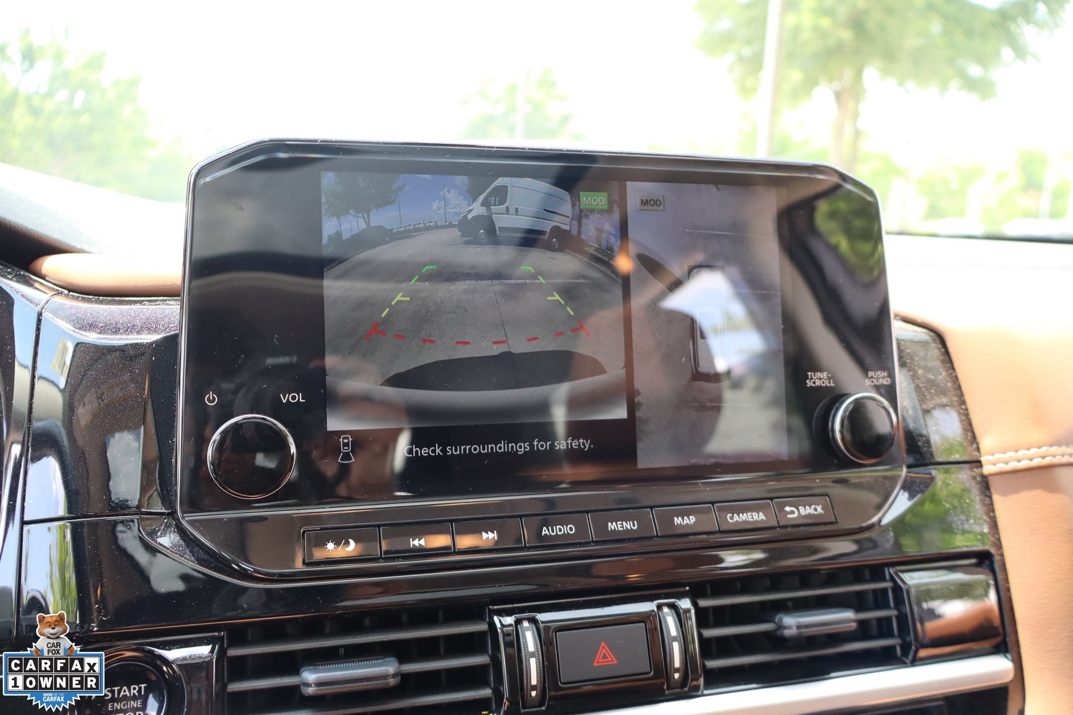 Used 2025 Nissan Pathfinder Platinum FWD image 22