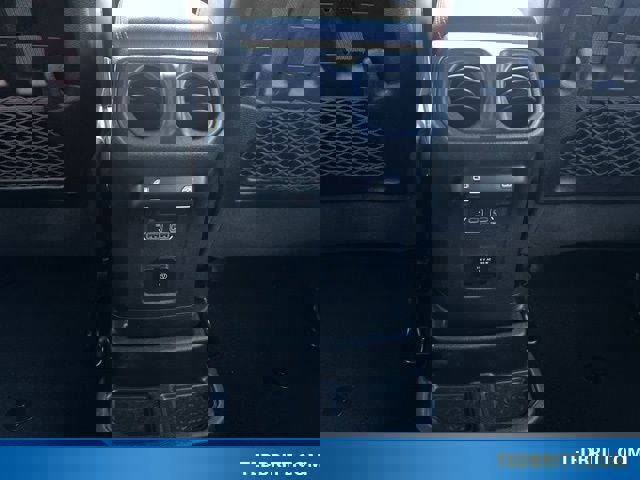 Used 2022 Jeep Wrangler Unlimited Rubicon w/ Cold Weather Group image 16