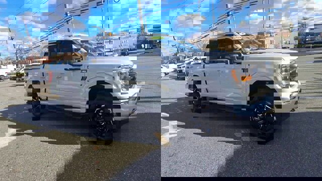 Certified 2022 Ford F150 XLT w/ Equipment Group 302A High image 10