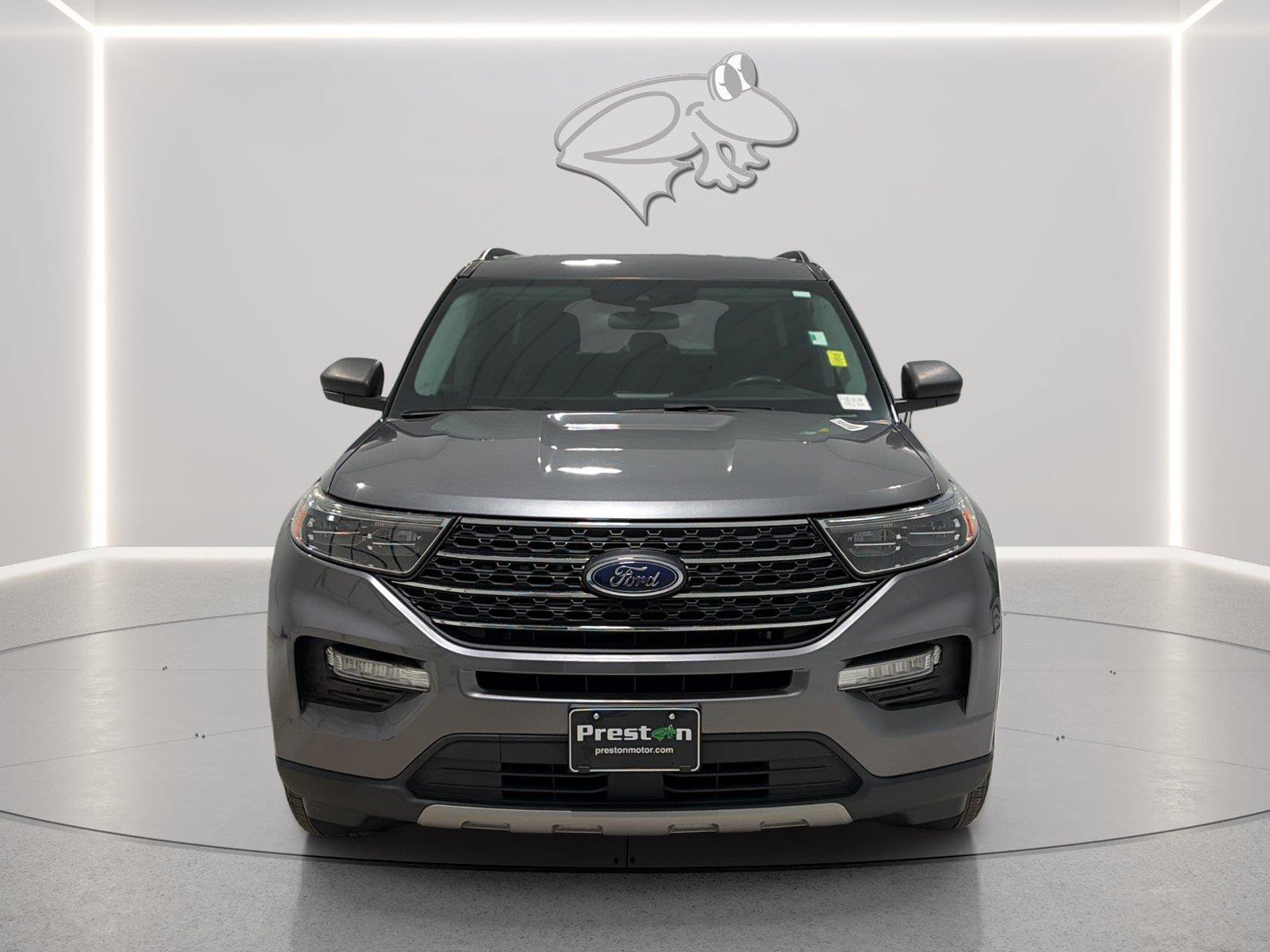 Certified 2022 Ford Explorer XLT w/ Equipment Group 202A RWD image 8