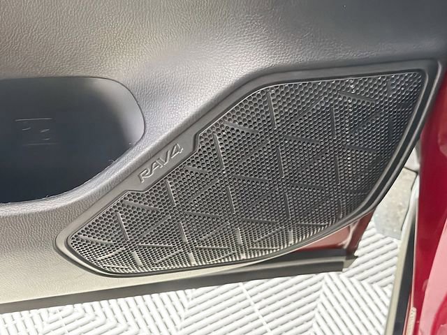 Used 2022 Toyota RAV4 Limited AWD/4WD image 21