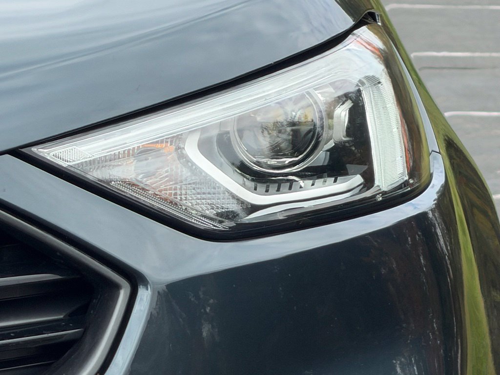 Certified 2022 Ford Edge SEL w/ Sport Appearance Package AWD/4WD image 5