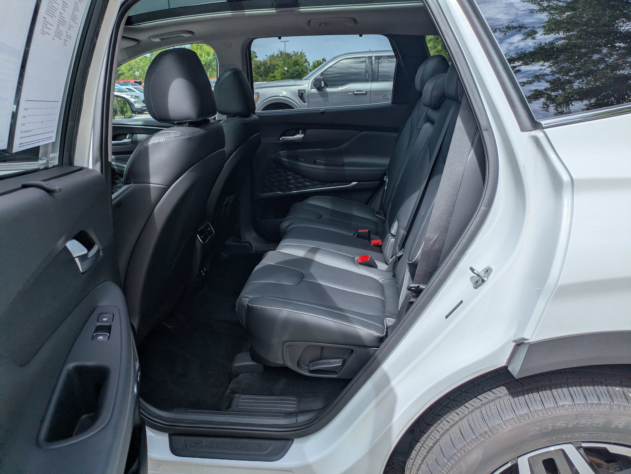 Used 2023 Hyundai Santa Fe Limited FWD image 29