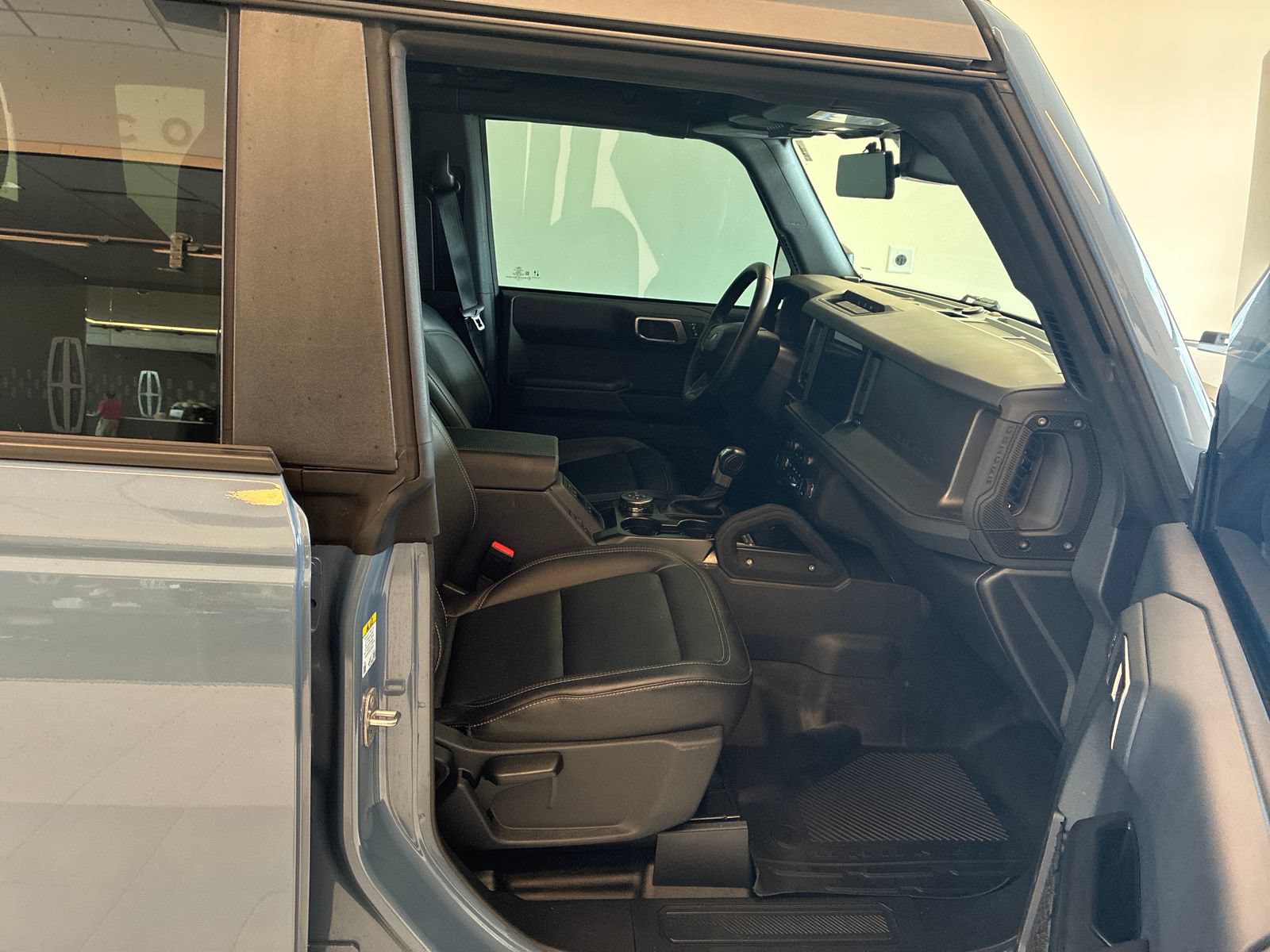 Certified 2025 Ford Bronco Big Bend w/ Black Diamond Package AWD/4WD image 6