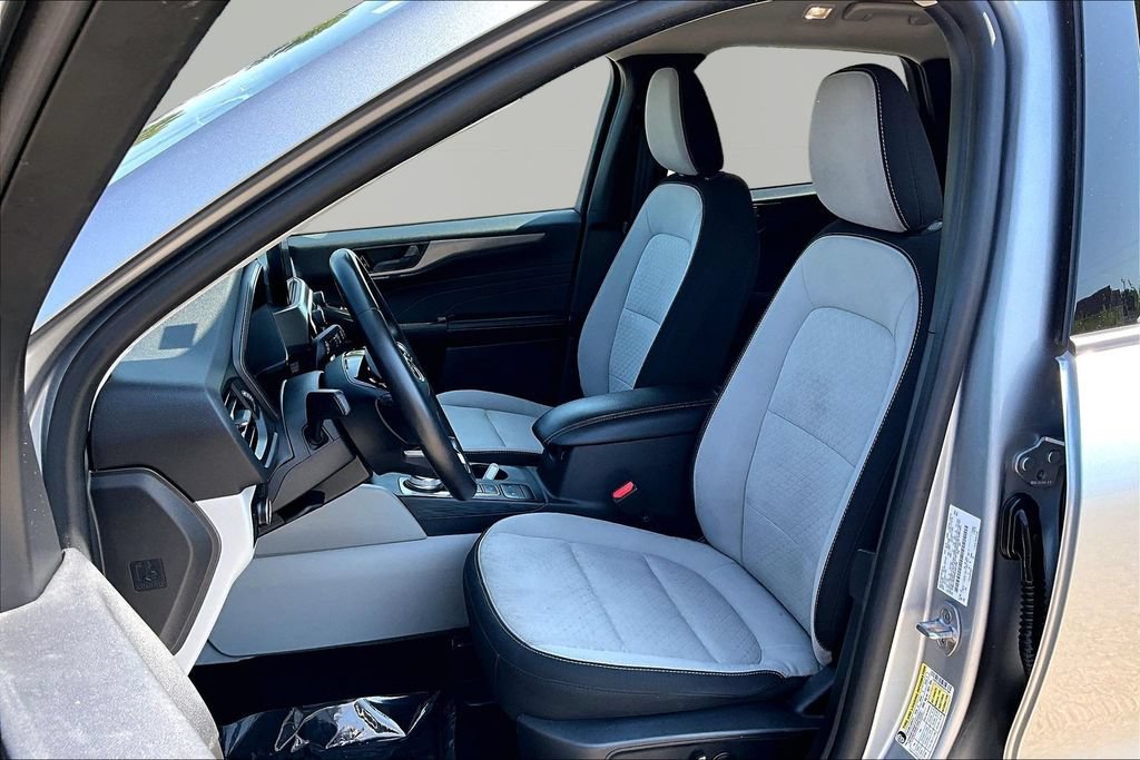 Certified 2024 Ford Escape Active w/ Cold Weather Package FWD image 25