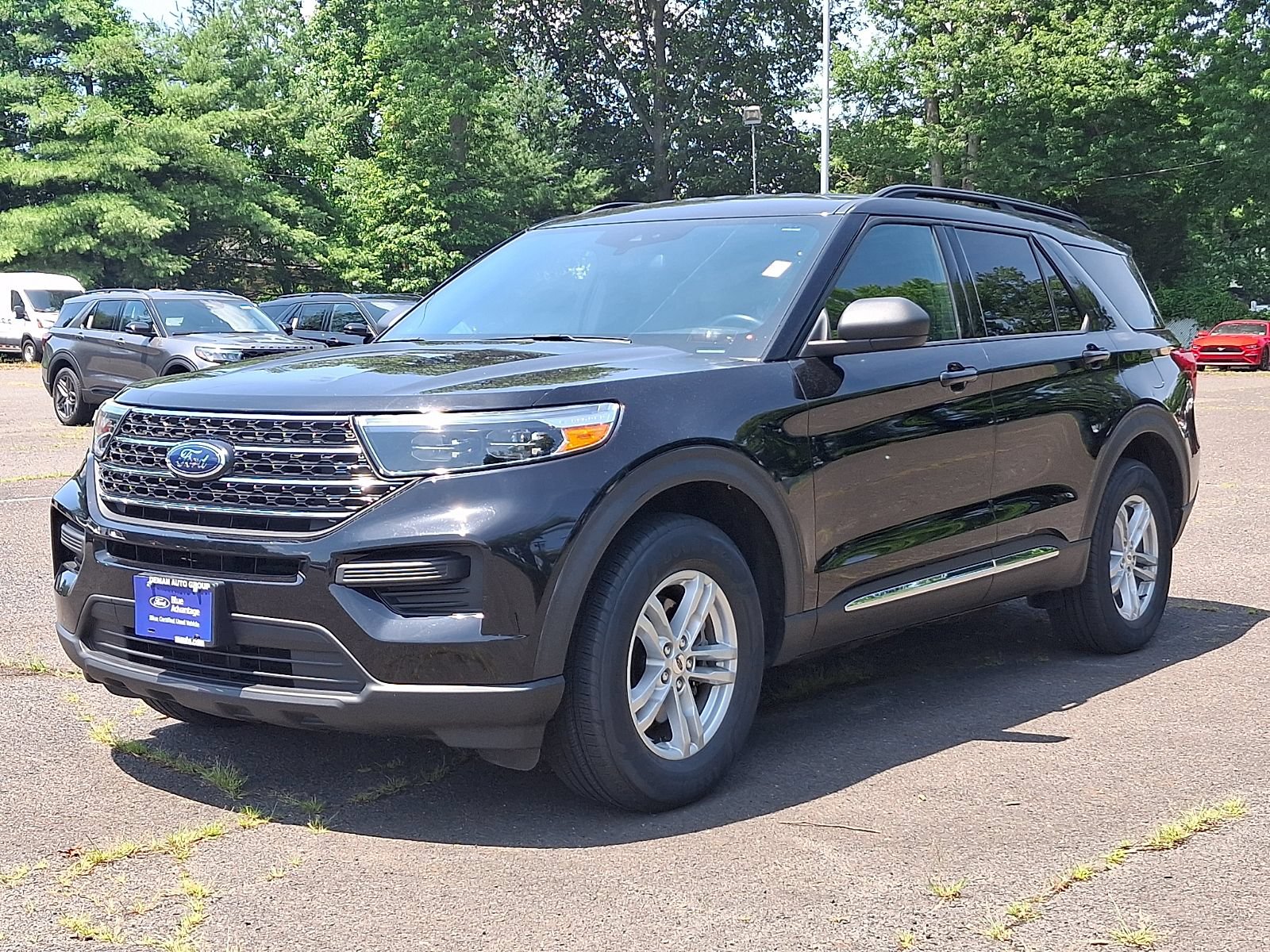 Certified 2020 Ford Explorer XLT w/ Comfort Package AWD/4WD image 3