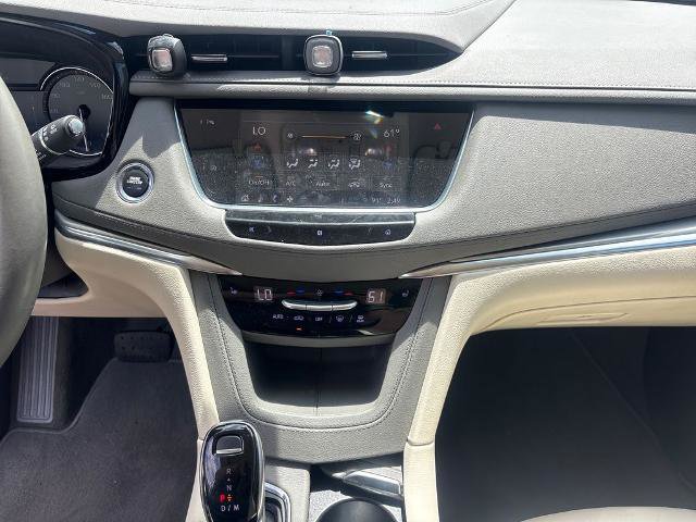 Used 2021 Cadillac XT5 Premium Luxury w/ LPO, Floor Liner Package FWD image 23