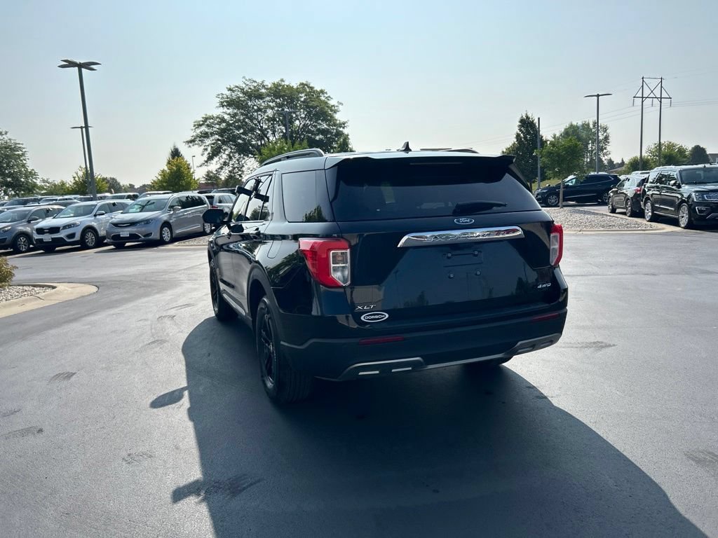 Certified 2023 Ford Explorer XLT w/ Equipment Group 202A AWD/4WD image 9