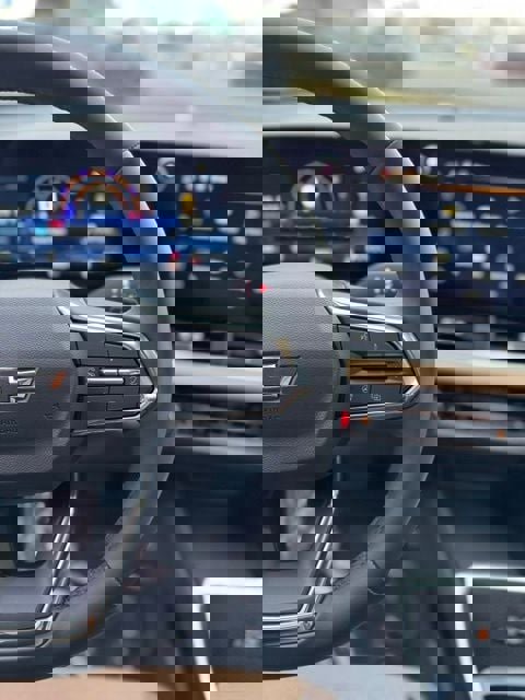 Used 2025 Chevrolet Equinox ACTIV image 18