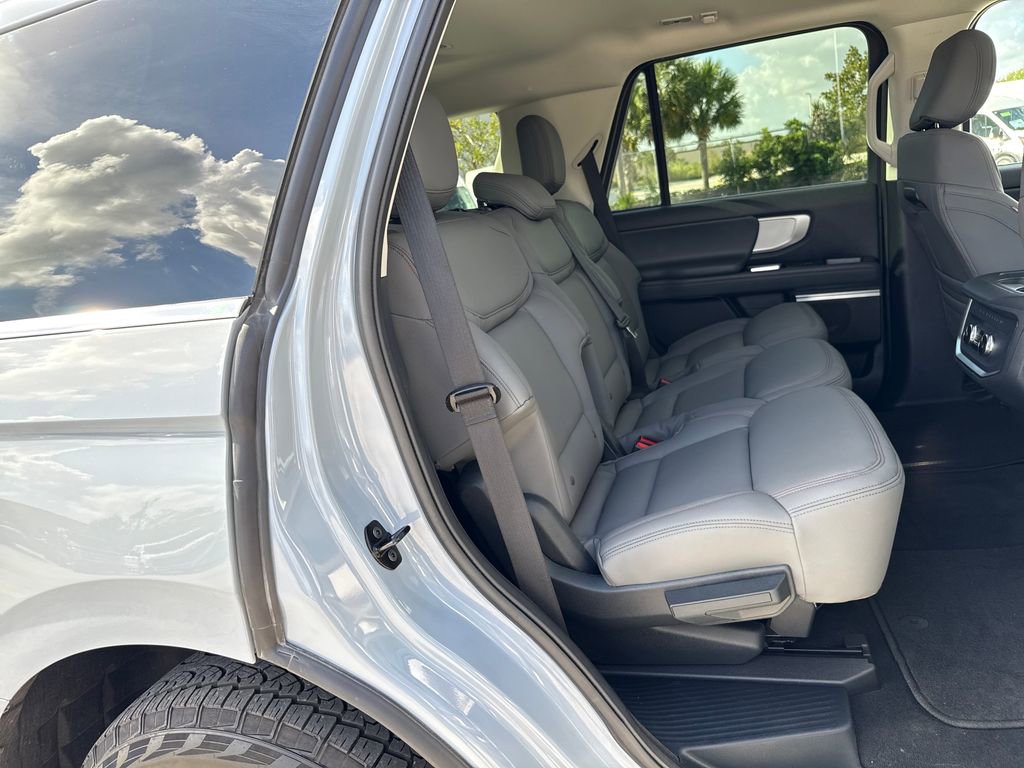 Certified 2025 Ford Expedition Active image 27