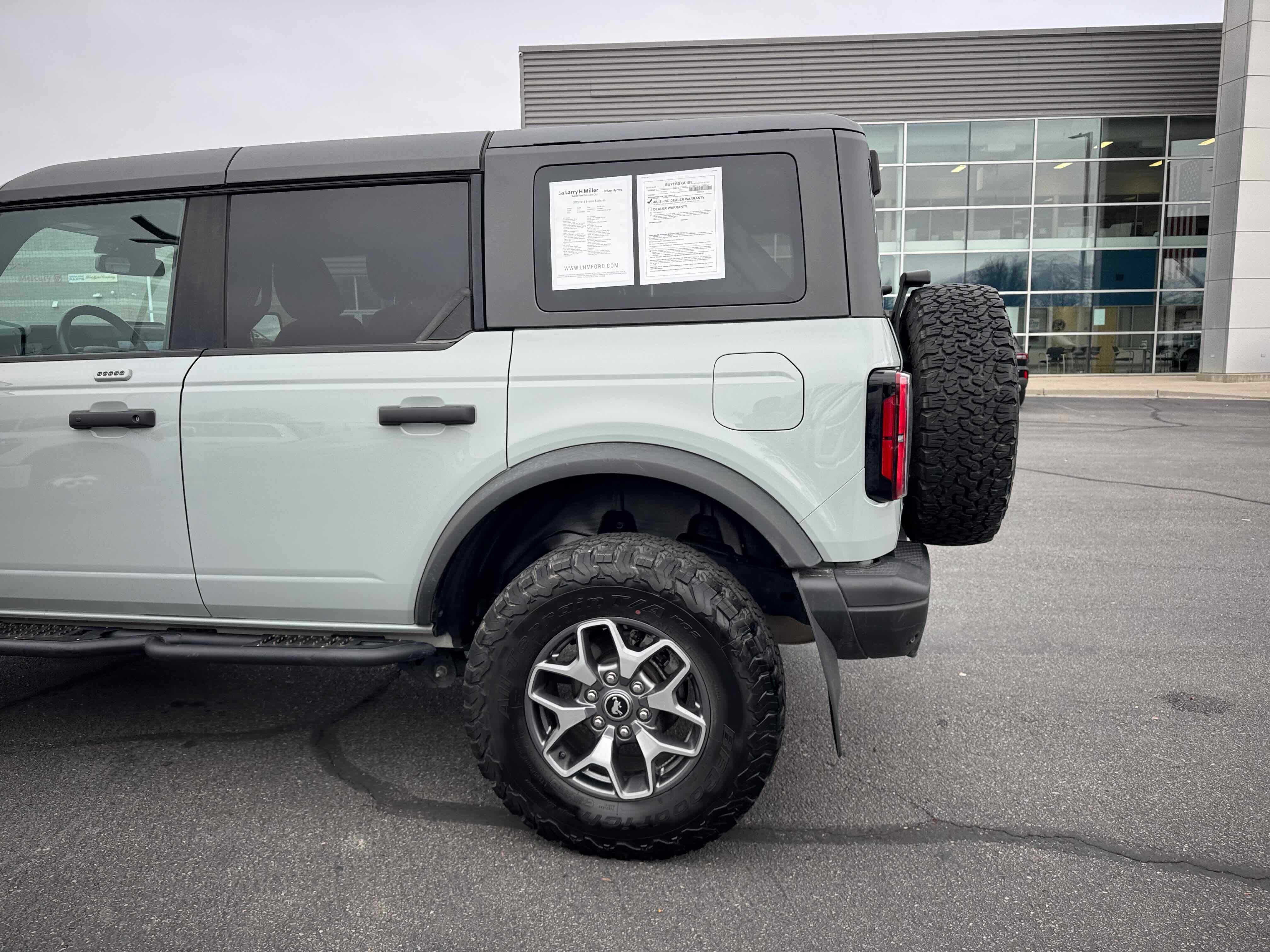 Certified 2023 Ford Bronco Badlands image 4