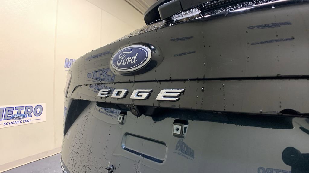 Certified 2023 Ford Edge Titanium w/ Equipment Group 301A image 19