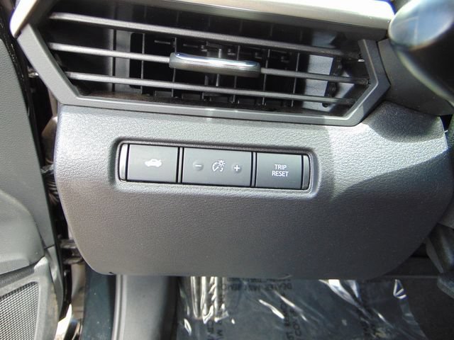 Used 2025 Nissan Altima 2.5 SV FWD image 19