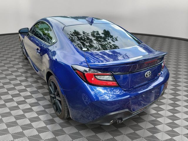 Used 2023 Toyota GR86 Premium RWD image 3