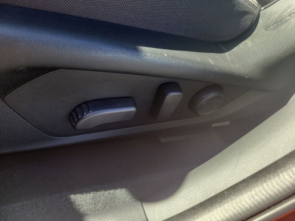 Used 2024 Subaru Crosstrek 2.0i Premium AWD/4WD image 18