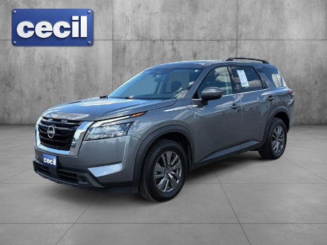 Used 2024 Nissan Pathfinder SV