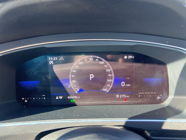 Used 2022 Volkswagen Tiguan SE w/ Panoramic Sunroof Package image 9