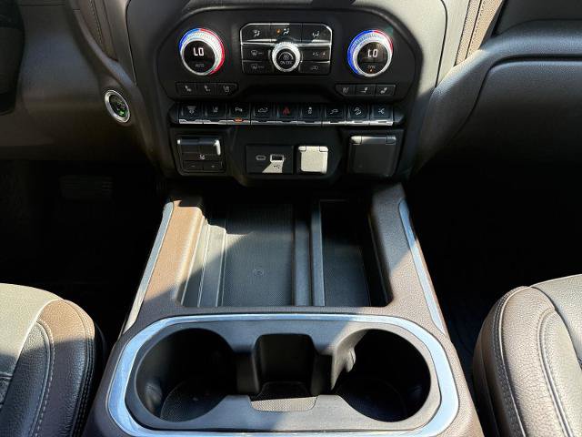 Used 2022 GMC Sierra 2500 Denali w/ Denali Ultimate Package AWD/4WD image 16