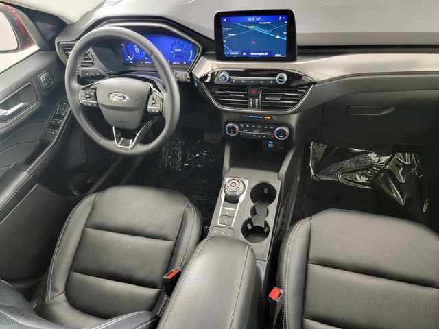 Certified 2022 Ford Escape Titanium w/ Class II Trailer Tow Package AWD/4WD image 32