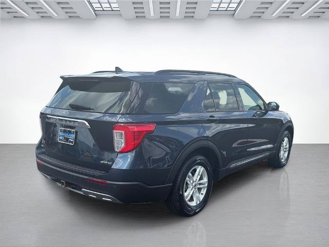 Certified 2022 Ford Explorer XLT w/ Equipment Group 202A AWD/4WD image 3