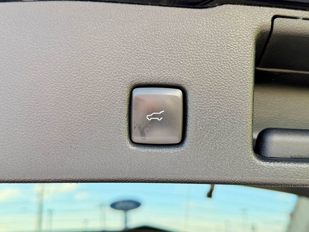 Certified 2024 Ford Escape ST-Line w/ Tech Pack #1 image 17
