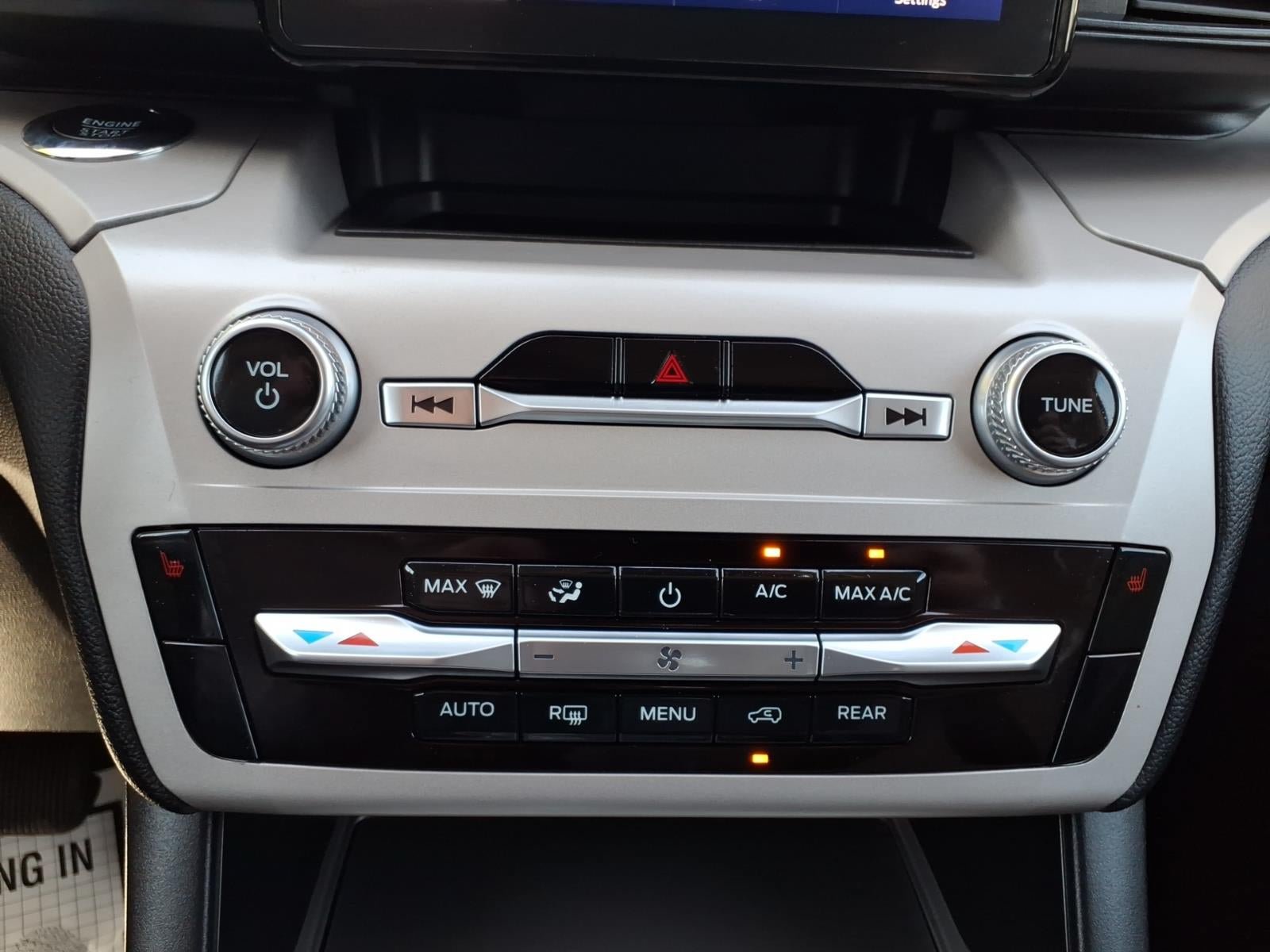 Certified 2023 Ford Explorer XLT RWD image 25
