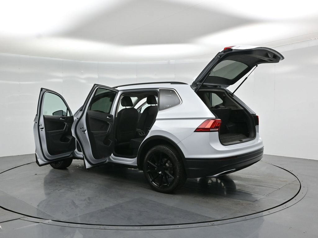 Used 2019 Volkswagen Tiguan SE w/ Panoramic Sunroof Package FWD image 34