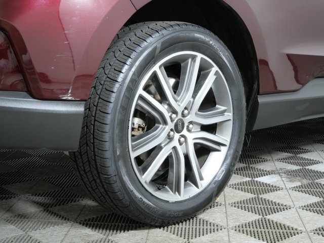 Certified 2024 Ford Edge Titanium w/ Equipment Group 301A AWD/4WD image 7