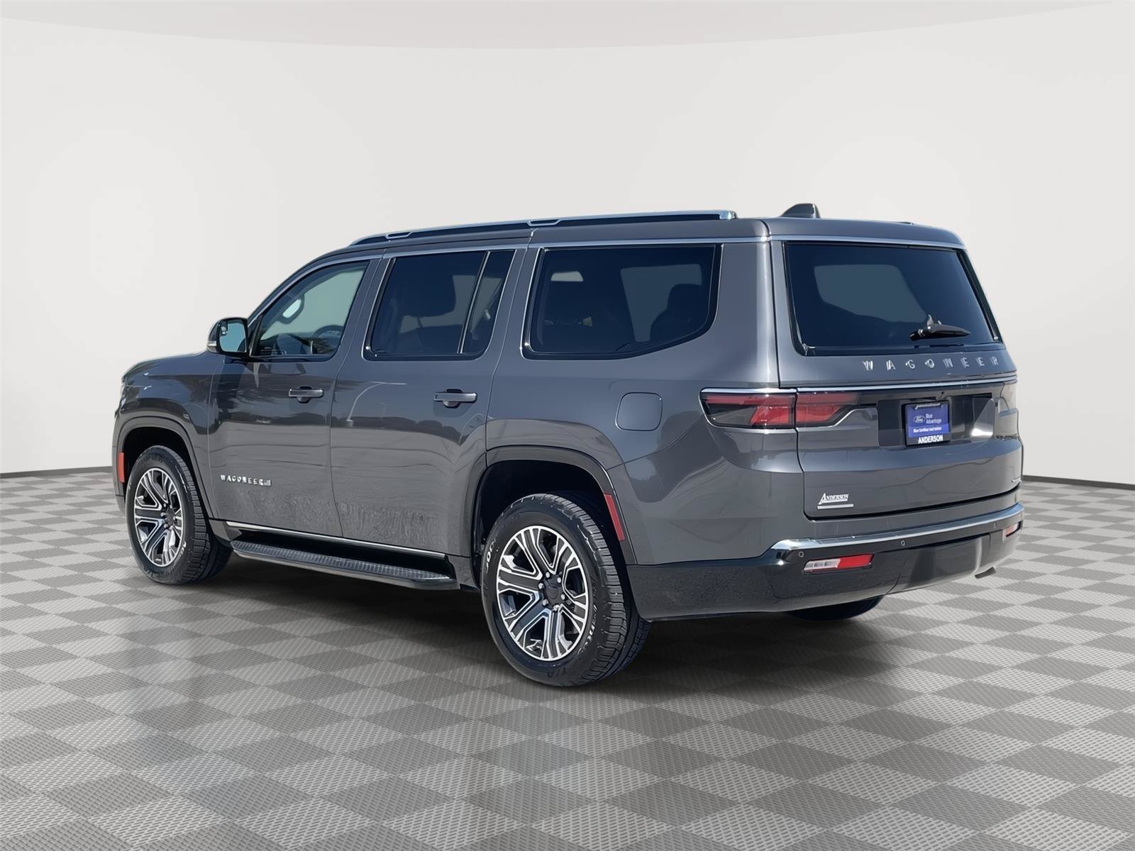 Used 2022 Jeep Wagoneer Series III w/ Flexible Seating Group AWD/4WD image 9