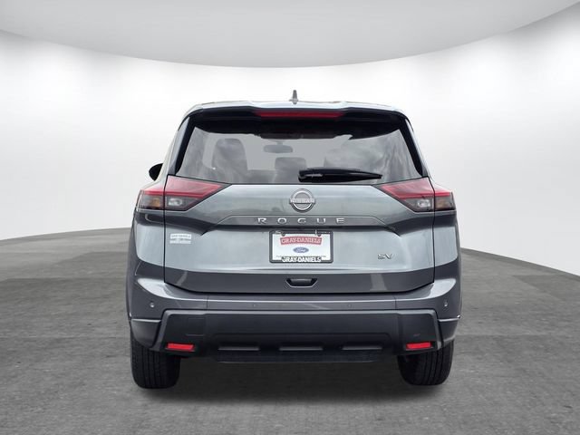 Used 2024 Nissan Rogue SV FWD image 5