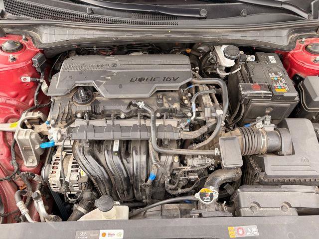 Used 2025 Hyundai Elantra Limited w/ Cargo Package image 32