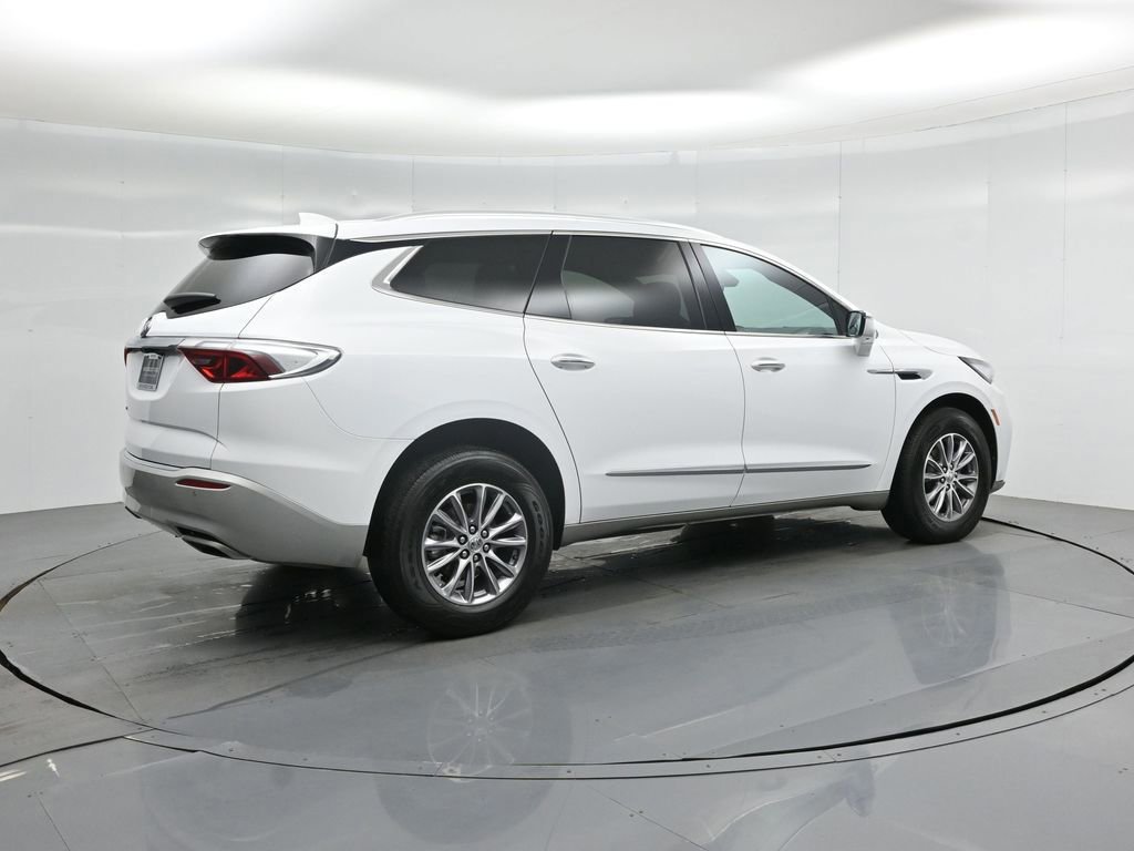 Used 2024 Buick Enclave Premium image 13