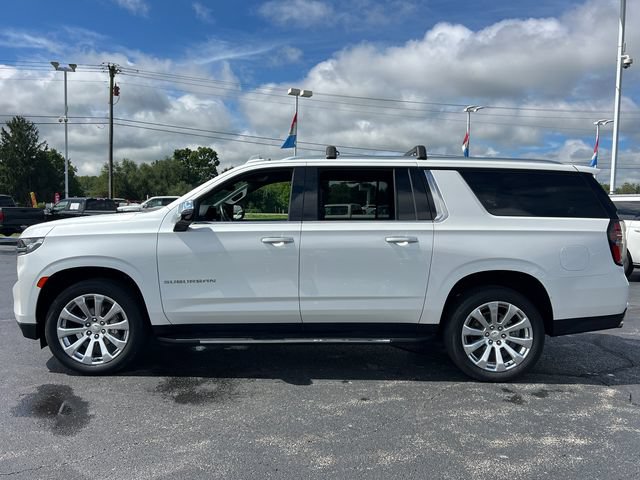 Used 2024 Chevrolet Suburban Premier w/ Premium Package AWD/4WD image 4