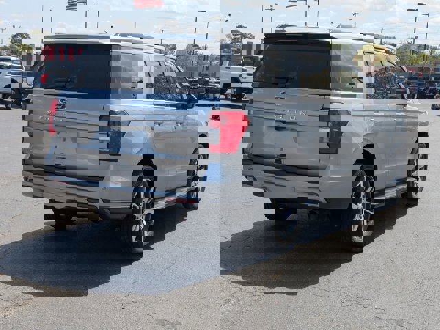Certified 2023 Ford Expedition XLT image 5